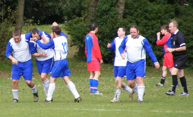 Snaps From Boundary - Sunday 6th September 2009