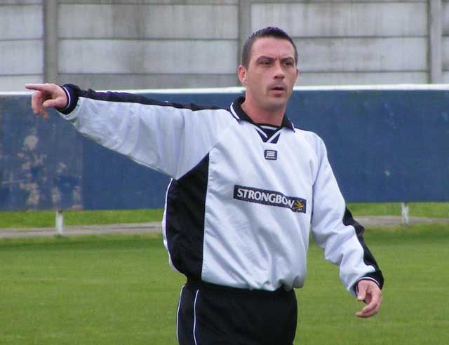 Snaps From The Gate - Sunday 25th October 2009