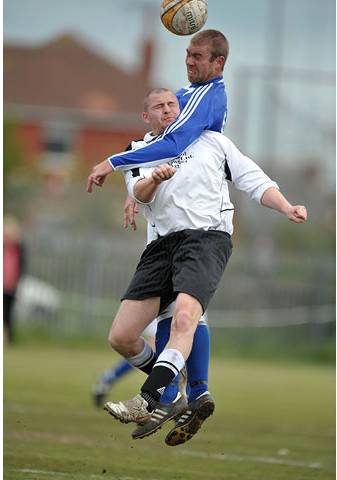 Top photo's from the Premier Division title decider - May 2009.