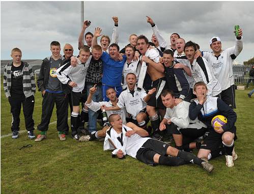 Top photo's from the Premier Division title decider - May 2009.