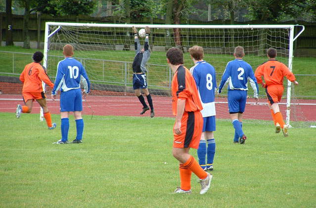 Match Report - Real Kingsfield 2 Waterloo Hotel 5