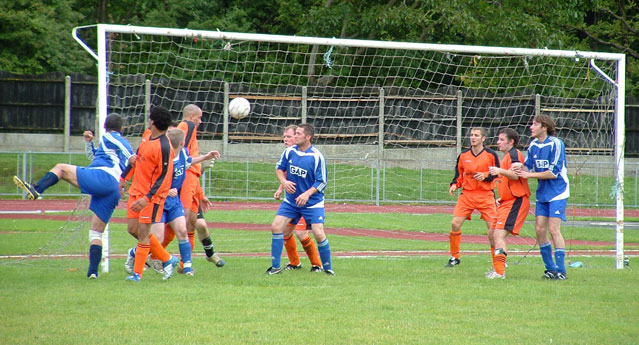 Match Report - Real Kingsfield 2 Waterloo Hotel 5